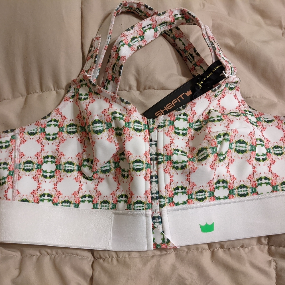 Shefit Flex Sports Bra New with Tags size 1L